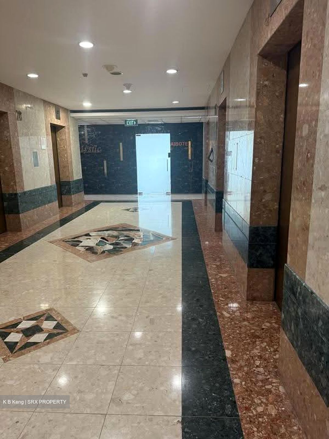 High Street Centre (D6), Office #622041141